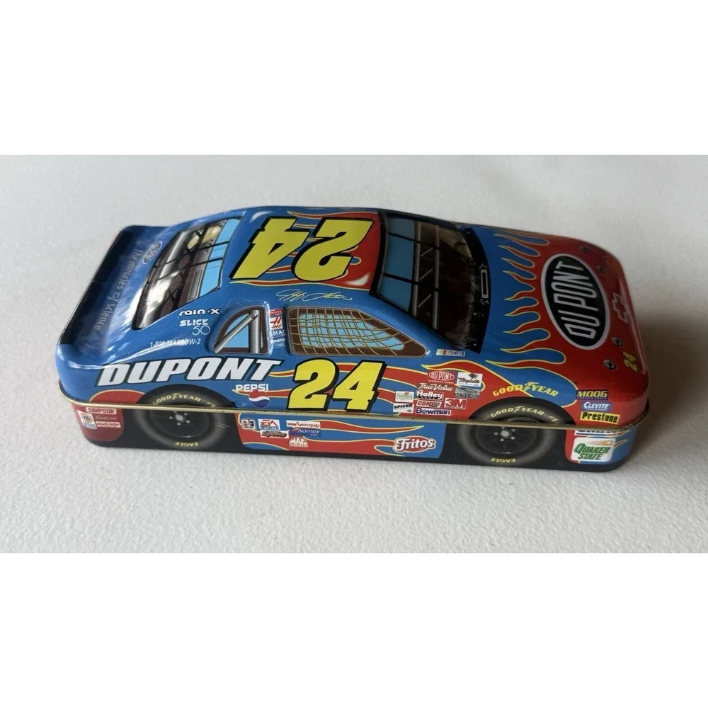 Jeff Gordon Double Crisp Dupont 24‎ NASCAR Collectible Tin 2001 #60037